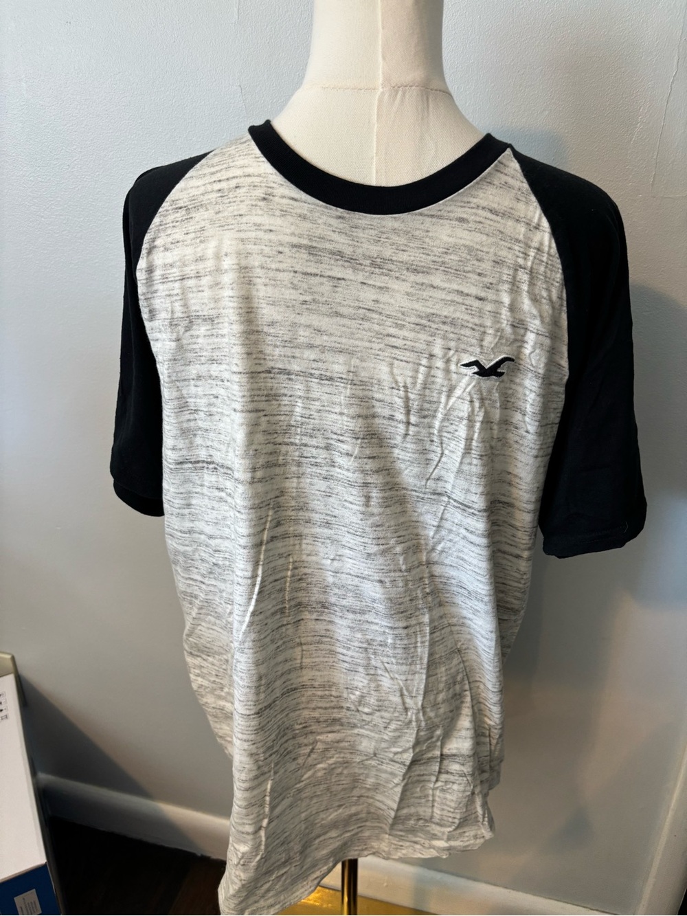 Hollister Black & Heather Gray Raglan Tee